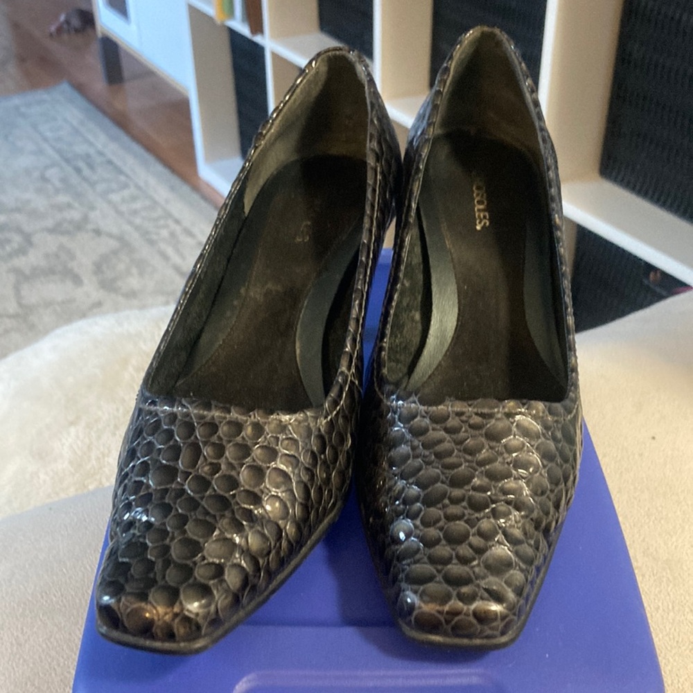 Aerosoles  envy black with grey leather upper heels